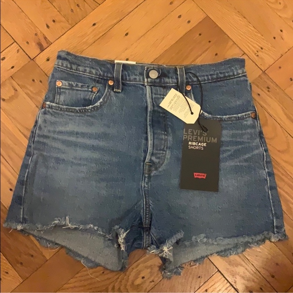 Levi’s ribcage shorts